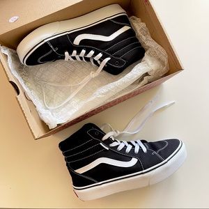 VANS hi-top platform shoes - LIKE NEW IN BOX